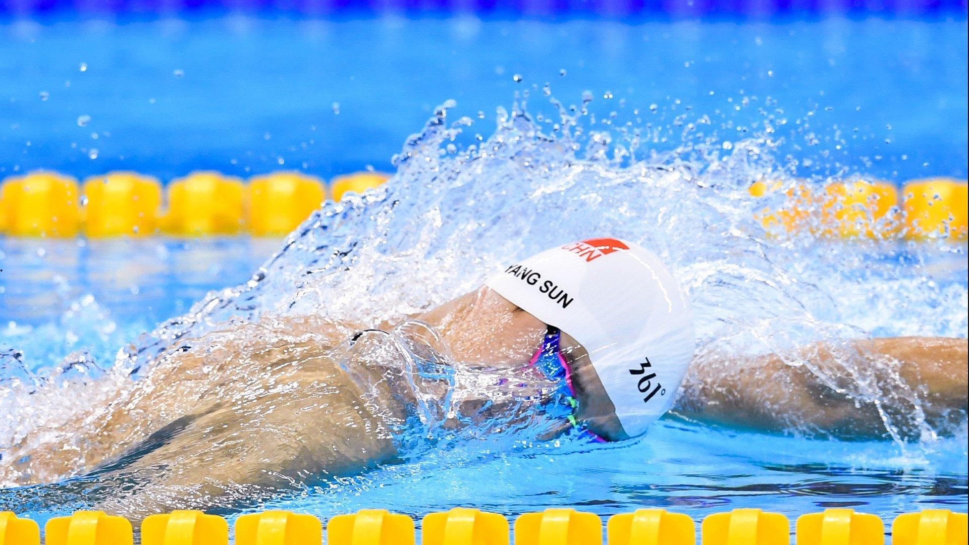 美国短跑名将刷新男子200米世界纪录 缔造田径新传奇